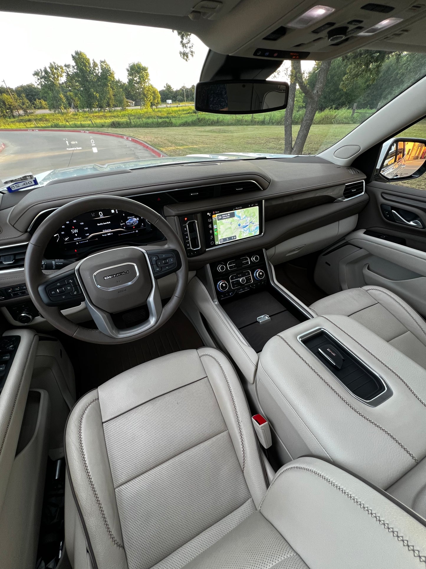 2024 GMC Yukon Denali - 6.L V8 Luxury SUV